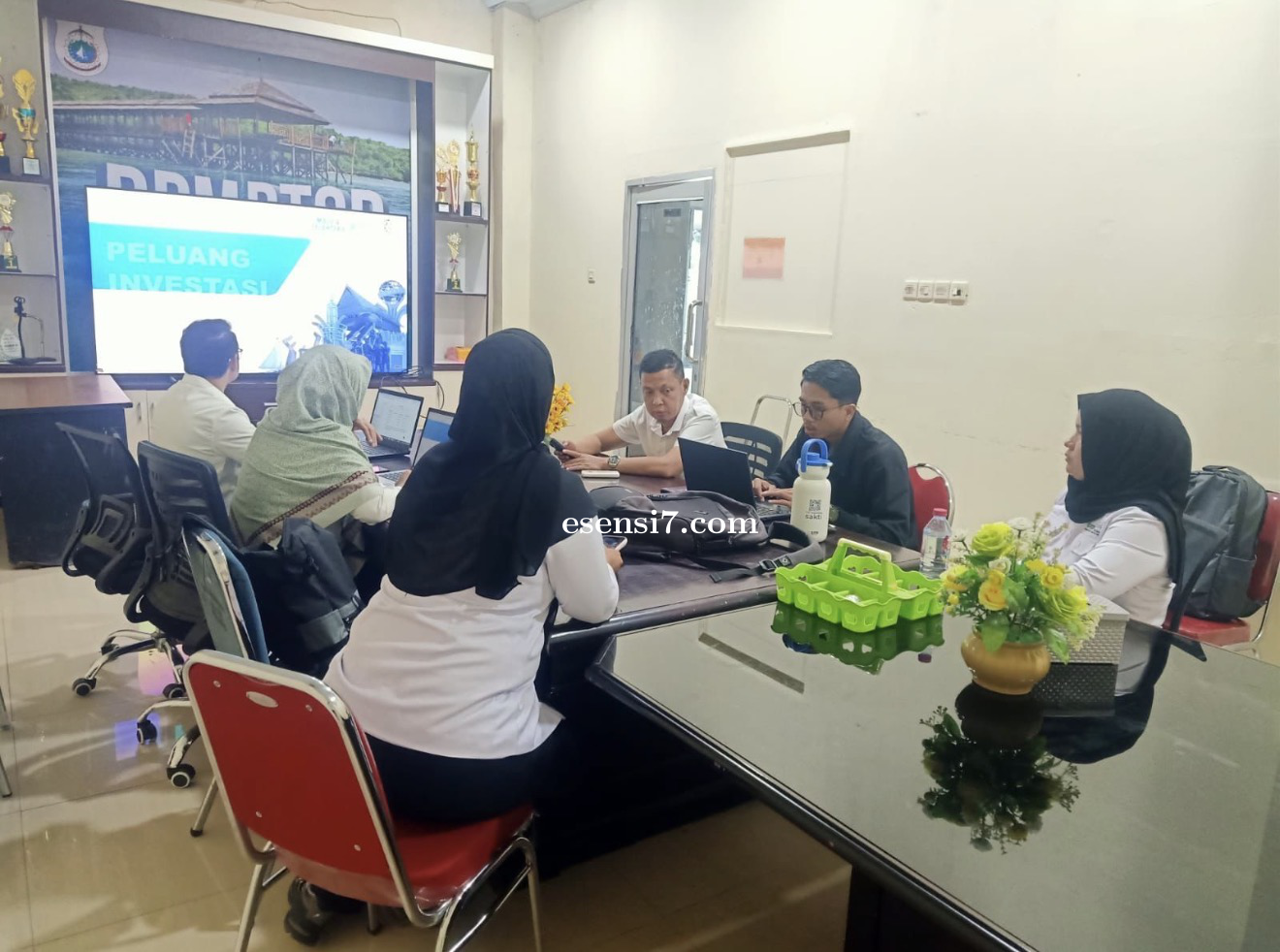 Rapat Internal Tim Kerja Pengelolaan Data dan Sistem Informasi DPMPTSP Sulbar : Perkuat Koordinasi d