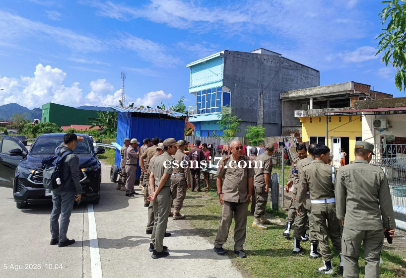 Satpol PP Sulbar Lakukan Sosialisasi Penertiban PKL di Ruas Jalan Arteri Mamuju