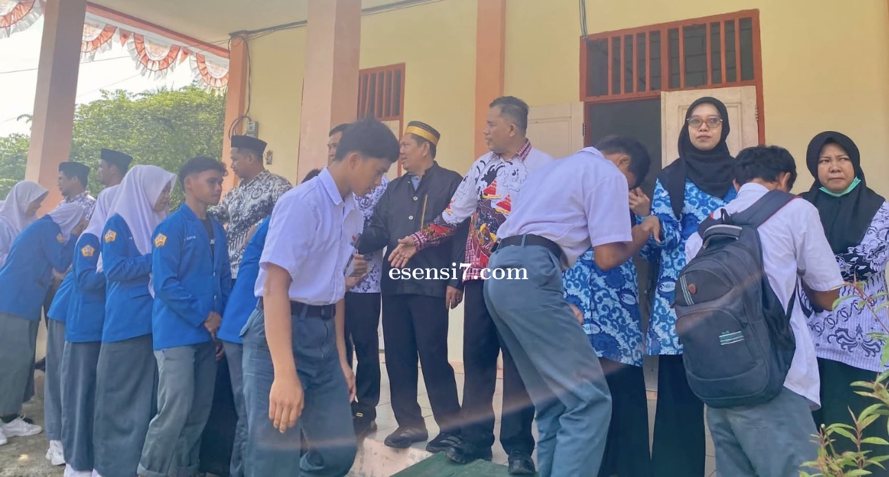Cegah Penyebaran Paham IRET,  Kesbangpol Sulbar dan   Densus 88 Sasar Siswa SMKN 1 Tapalang Barat