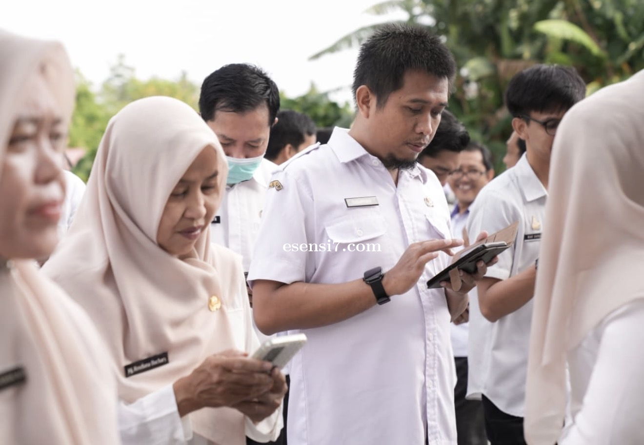 Bangun Budaya Digital Positif, Dinas KominfoSS Sulbar Pantau dan Dorong Interaksi ASN di Media Sosia