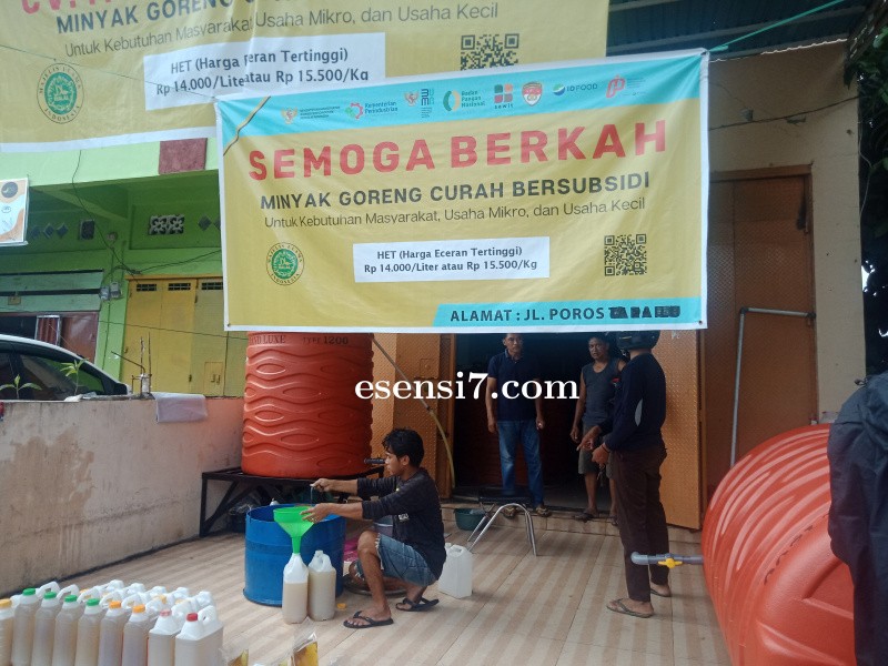 Beli Minyak Goreng Curah Harus Gunakan Aplikasi, Pedagang di Mamuju : Merepotkan 