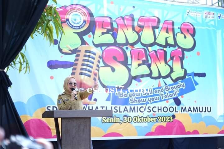 Hadiri Pentas Seni, Bupati Mamuju Buka Ruang Seluas-luasnya Untuk Kompetisi Sehat