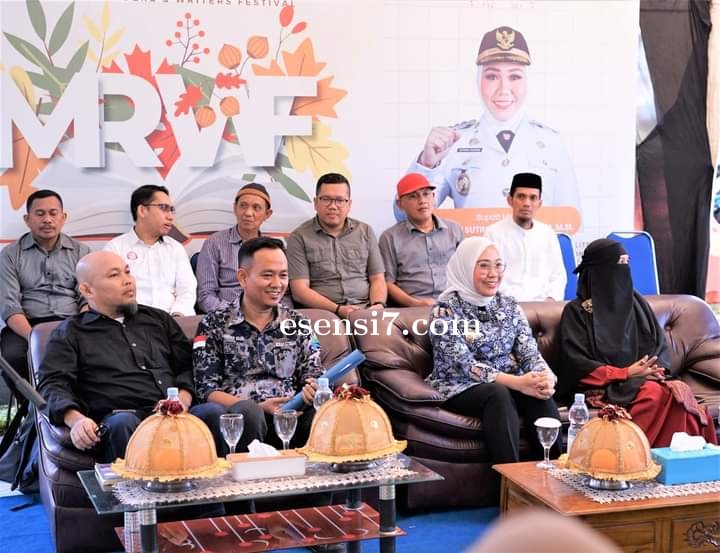 Dukung Pengembangan Literasi, Bupati Mamuju Antusias Dalam \"Mamuju Readers & Writer Festival 2023\"